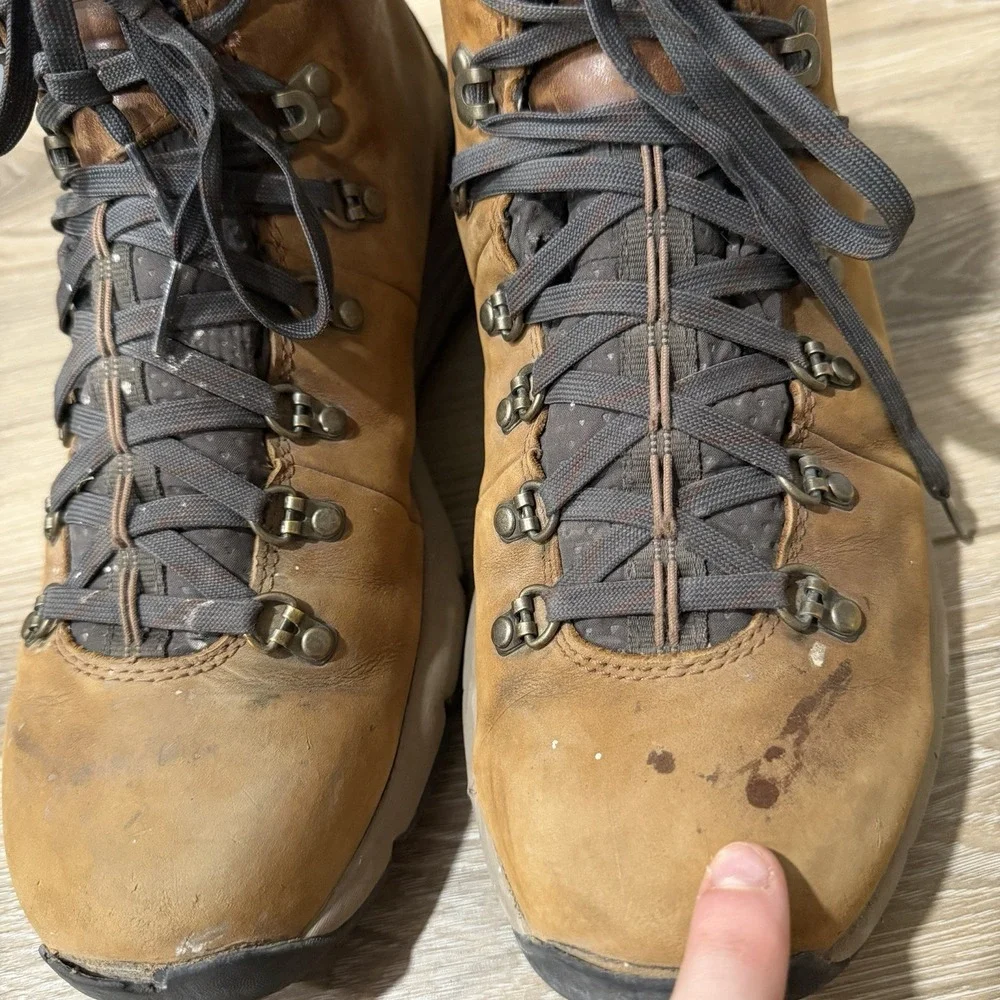 Danner mountain 600